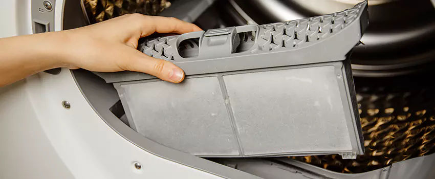 Signs Of A Clogged Dryer Lint Trap in Issaquah, Washington